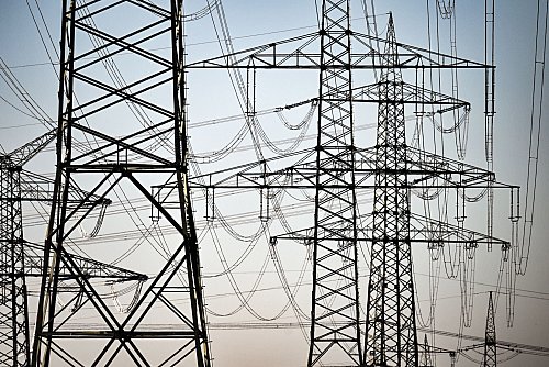 Energieversorger zählen zur sogenannten kritischen Infrastruktur. (Symbolbild) - © Federico Gambarini/dpa