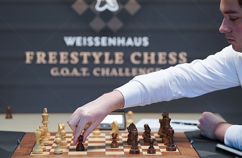 Der deutsche Schachprofi Vincent Keymer. - © Marcus Brandt/dpa
