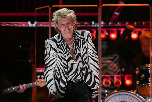 Rod Stewart begeistert mit alten Hits. - © Jordan Strauss/Invision/AP/dpa