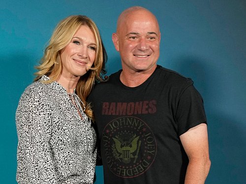 Steffi Graf und Andre Agassi waren Superstars des Tennis. - © John Locher/AP/dpa