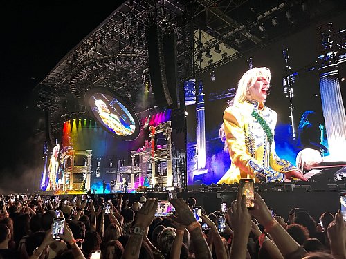 Das Konzert in Rio war als das größte in Gagas Karriere angekündigt worden. - © Philipp Znidar/dpa