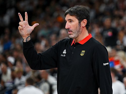 Neun Weltmeister und drei Neue: Mumbrus Basketball-Kader. - © Sven Hoppe/dpa