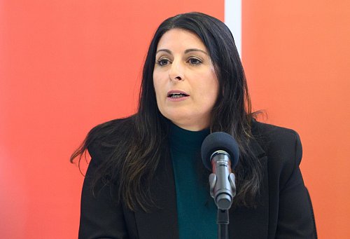 Sieht «rote Linien» überschritten: Betriebsratschefin Daniela Cavallo. - © Alicia Windzio/dpa