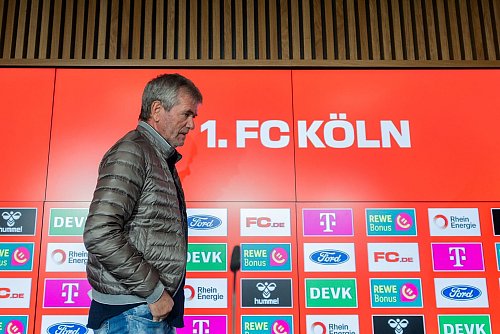 Funkel will der Mannschaft Selbstvertrauen vermitteln. - © Rolf Vennenbernd/dpa