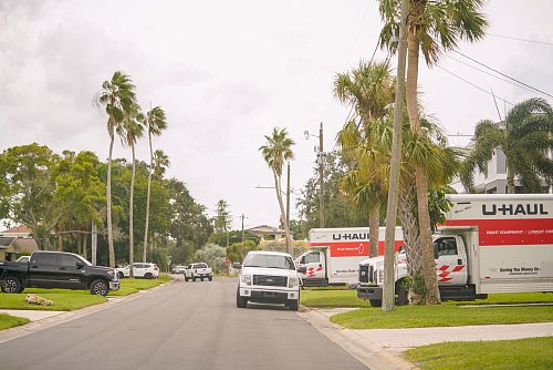 Im US-Bundesstaat Florida bereiteten sich die Menschen bereits auf die Ankunft des Hurrikans Helene vor. - © Martha Asencio-Rhine/Tampa Bay Times/ZUMA Press Wire/dpa