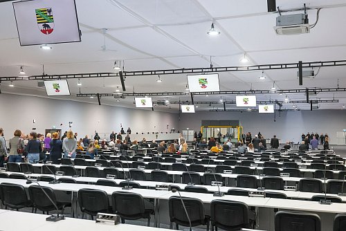 Das temporäre Gerichtsgebäude des Landgerichtes Magdeburg. - © Jan Woitas/dpa