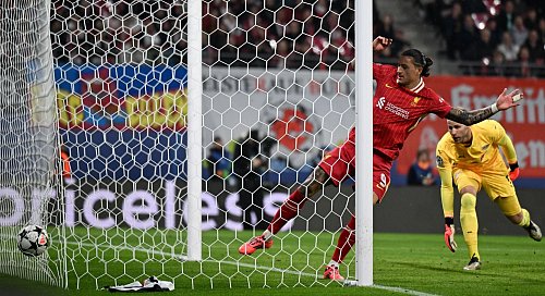 Darwin Núñez bringt Liverpool in Führung. - © Hendrik Schmidt/dpa
