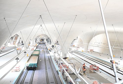 Stuttgart 21 wird doch nicht wie geplant Ende 2026 fertig. (Archivbild) - © Bernd Weißbrod/dpa