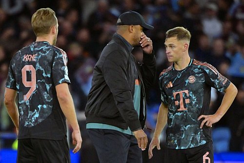 Vincent Kompany verliert erstmals mit Bayern. - © Peter Kneffel/dpa