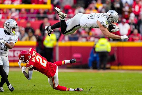 Der Sieg gegen die Raiders war ein hartes Stück Arbeit für die Kansas City Chiefs. - © Ed Zurga/FR34145 AP/dpa