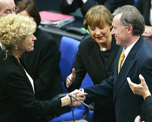 Köhler wurde 2009 wiedergewählt - und trat ein Jahr später zurück. (Archivbild) - © Wolfgang Kumm/dpa