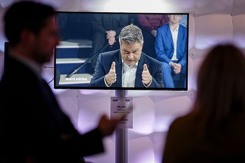 Robert Habeck, Kanzlerkandidat der Grünen, ist in der «Wahlarena» als Letzter an der Reihe. - © Kay Nietfeld/dpa