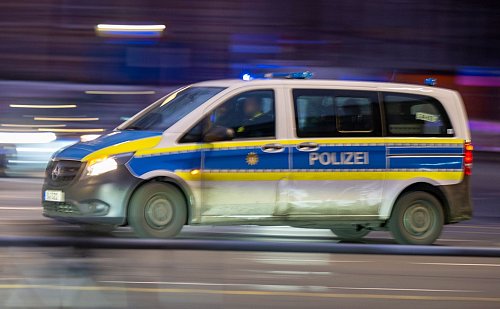 Die Polizei war im Großeinsatz. (Symbolbild) - © Monika Skolimowska/dpa