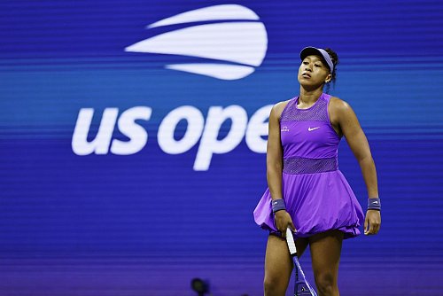 Die viermalige Grand-Slam-Siegerin Naomi Osaka kam nicht gegen Amanda Anisimova an. - © -/kyodo/dpa