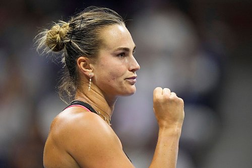 Aryna Sabalenka steht zum dritten Mal nacheinander im Endspiel der US Open. - © Frank Franklin/AP/dpa