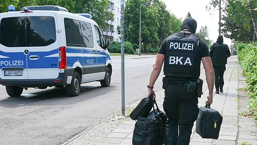 Am Dienstag veranlasste der Generalbundesanwalt in Halle einen Polizeieinsatz. - © Heiko Rebsch/dpa