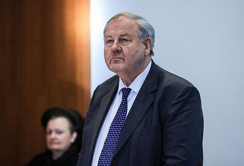Hanno Berger: Die Schlüsselfigur im Cum-Ex-Skandal wurde von zwei Landgerichten wegen schwerer Steuerhinterziehung verurteilt (Archivbild) - © Oliver Berg/dpa