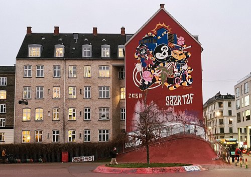 Hausmalereien in Nørrebro, einem multikulturellen Stadtviertel in Kopenhagen. - © Roswitha Bruder-Pasewald/dpa-tmn