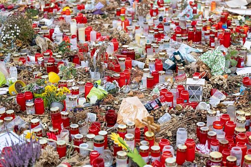 Trauer nach dem Terroranschlag in Solingen (Archivbild) - © Thomas Banneyer/dpa