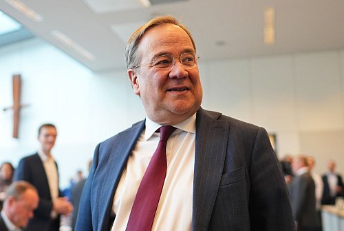 CDU-Abgeordneter - oder doch Verteidigungsminister? (Archivbild) - © Michael Kappeler/dpa