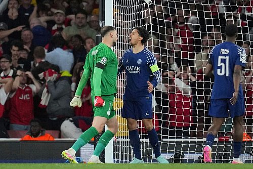 Einer der Erfolgsgaranten: Keeper Donnarumma. - © Kin Cheung/AP/dpa