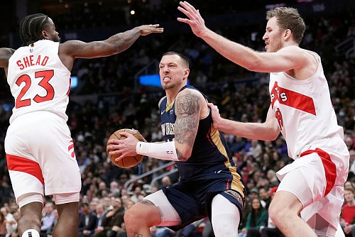 Trotz Einsatz blieb Daniel Theis ohne Punkte. - © Nathan Denette/The Canadian Press via AP/dpa