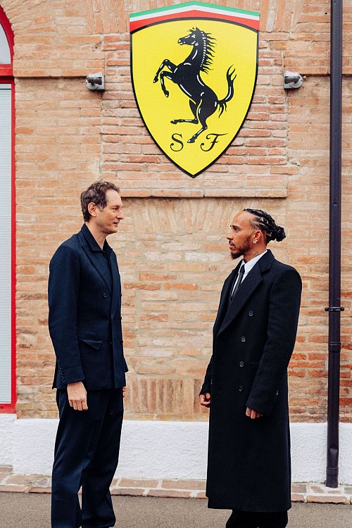 Die neue Formel-1-Heimat von Lewis Hamilton. - © Scuderia Ferrari/PA Media/dpa