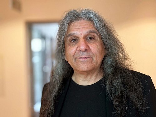 Marc Benseghir stieß durch Akten im Schweizerischen Bundesarchiv auf das Konto. - © Marc Herwig/dpa