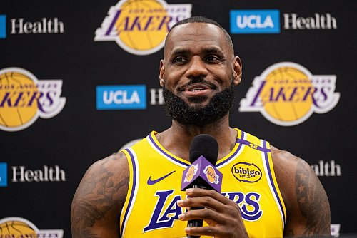 LeBron James geht in seine 21. NBA-Saison. - © Maximilian Haupt/dpa