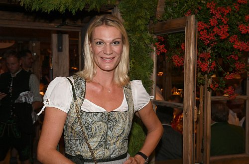 Maria Höfl-Riesch traut ihrer früheren Dauerrivalin Lindsey Vonn zu, dass sie in den alpinen Skisport zurückkehrt. - © Felix Hörhager/dpa
