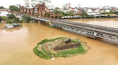 Der Sturm hat in Vietnam eine Spur der Zerstörung hinterlassen (Handout). - © Uncredited/VNA/XinHua/dpa
