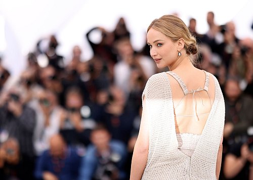 Jennifer Lawrence bei den 76. Internationalen Filmfestspielen in Cannes. (Archivbild) - © Vianney Le Caer/Invision/AP/dpa