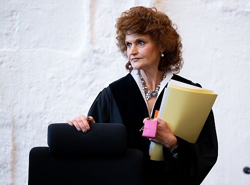 Selbst die Vorsitzende Richterin Heike Will kämpfte zum Abschluss des Prozesses mit den Tränen. (Archivbild) - © Sven Hoppe/dpa