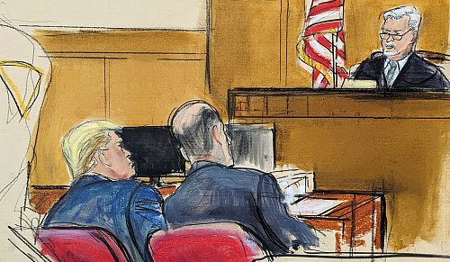 Richter Juan Merchan ist Trumps Anwälten ein Dorn im Auge. - © Elizabeth Williams/AP/dpa