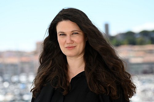 Mascha Schilinski zeigte ihren Film im Wettbewerb von Cannes. (Archivbild) - © Stefanie Rex/dpa