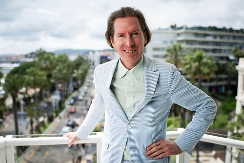 Wes Anderson ist für den Dreh seines neuen Films nach Potsdam gekommen. - © Scott A Garfitt/Invision/AP/dpa
