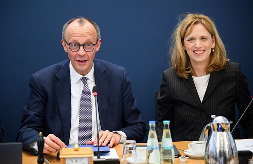 Frauenministerin Karin Prien formuliert Parität als Ziel. (Archivbild) - © Bernd von Jutrczenka/dpa