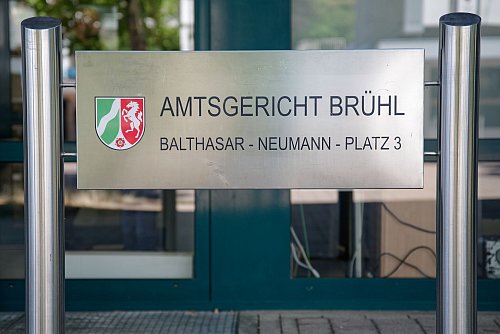 Der Fall wird am Amtsgericht in Brühl verhandelt. (Archivbild) - © Henning Kaiser/dpa