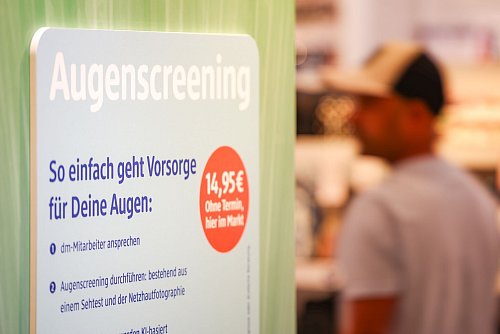 Verbraucherschützer blicken skeptisch auf das Angebot. - © Christoph Reichwein/dpa