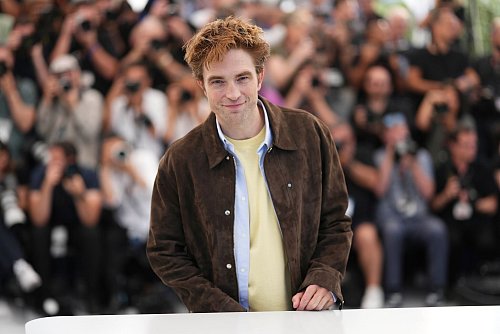 Robert Pattinson ist an der Seite von Jennifer Lawrence im Film zu sehen. - © Scott A Garfitt/Invision/AP/dpa