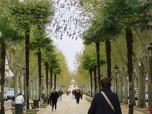 In La Carolina und den anderen Ortschaften der Nuevas Poblaciones können Touristen auf den Spuren deutscher Siedler wandeln. - © Daniela David/dpa-tmn