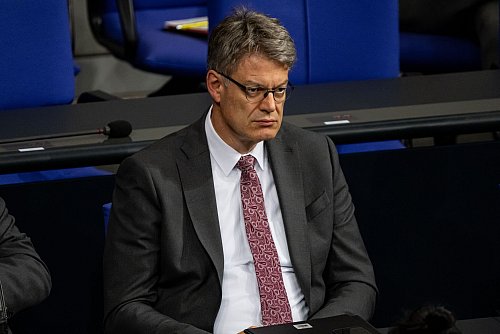 Der Bundesverkehrsminister muss den Ländern einiges erklären. - © Fabian Sommer/dpa