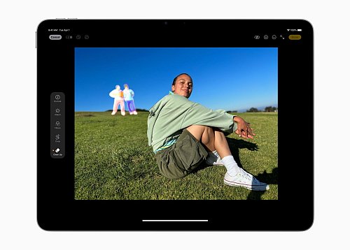 Apples M3-Chip sorgt auch für eine bessere Leistung bei der Bildbearbeitung. KI hilft beim Entfernen unerwünschter Bilddetails. - © Apple Inc./dpa-tmn