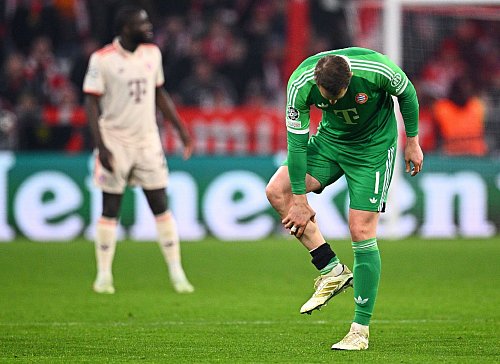 Die Wade: Bayern-Torwart Manuel Neuer fällt vorerst verletzt aus. - © Tom Weller/dpa