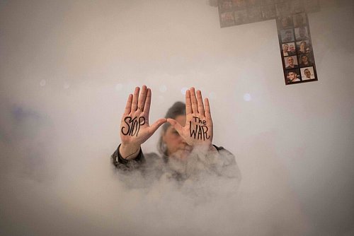 Geisel-Angehörige und andere Demonstranten fordern ein Ende des Gaza-Kriegs. (Archivbild) - © Ilia Yefimovich/dpa