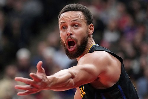 Steph Curry hatte wieder viele Gründe, unzufrieden zu sein. - © Nathan Denette/The Canadian Press via AP/dpa