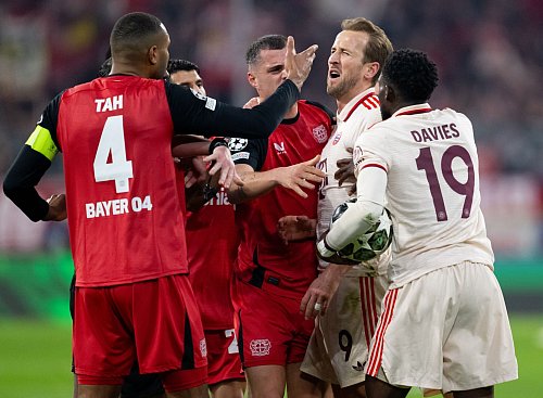 Bayer Leverkusen verliert ein aufgeladenes Duell gegen den FC Bayern. - © Sven Hoppe/dpa