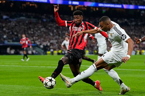 Kylian Mbappé ist noch nicht gut integriert ins System von Real Madrid - © Manu Fernandez/AP