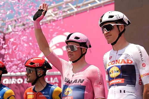 Mads Pedersen präsentiert sich beim Giro d\\\'Italia in starker Form. - © Massimo Paolone/LaPresse via AP/dpa