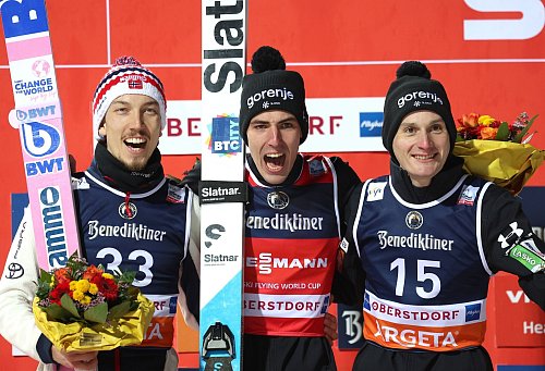 Siegerpodest ohne Deutsche: Das ist im Weltcup derzeit Standard. - © Karl-Josef Hildenbrand/dpa